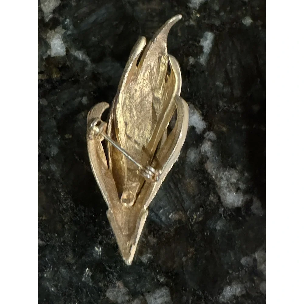 Vintage Gold Tone‎ Purple Peach Pink Green Enamel Brooch